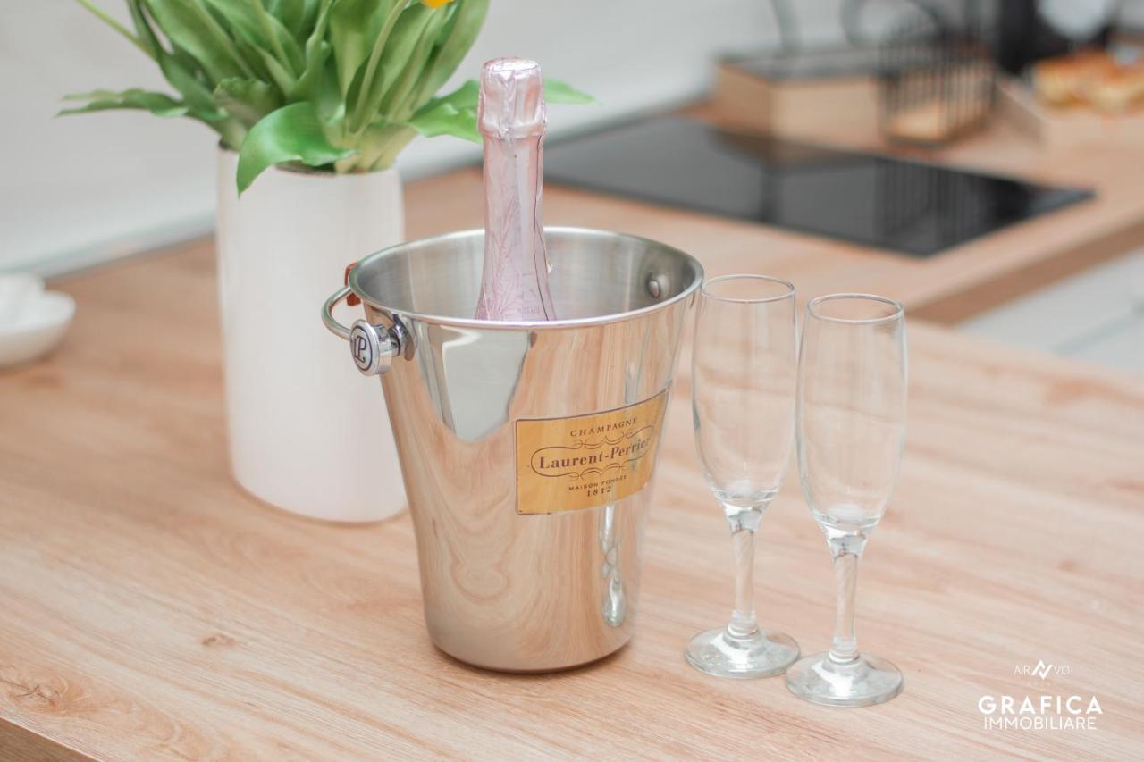 Ameli Home Luxury Apartment Tarent Zewnętrze zdjęcie